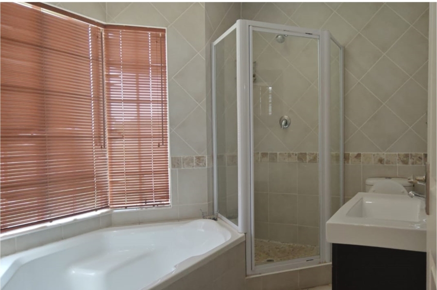 6 Bedroom Property for Sale in Vaaldam SH Free State